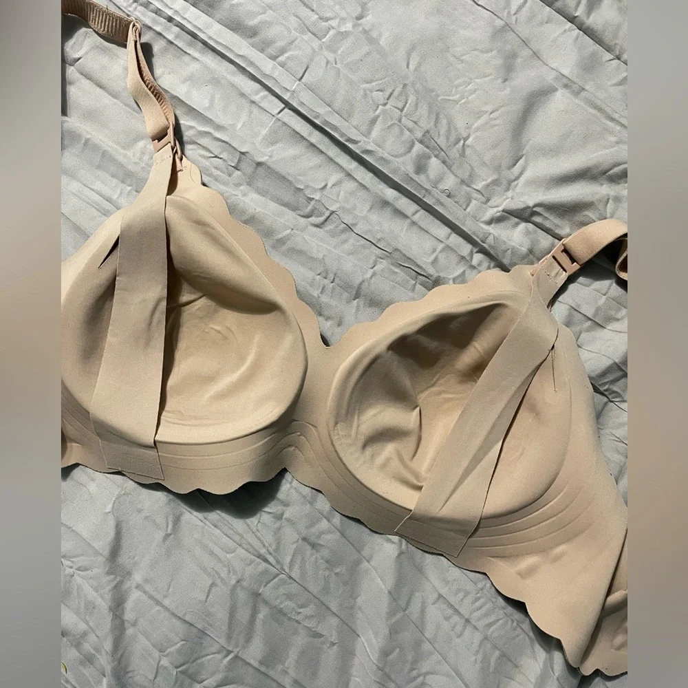 MomCozy JellyStrip Seamless Nursing Bra - Picture 2 of 5